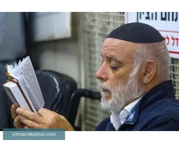 Rodri在前场紧逼下巧妙应对，展现中场指挥官的冷静与智慧，表现亮眼。