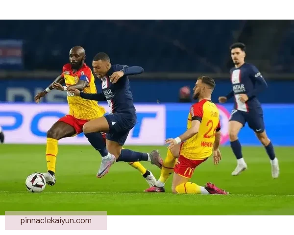 马赛防守体系近期表现稳健，结构清晰且竞争力增强